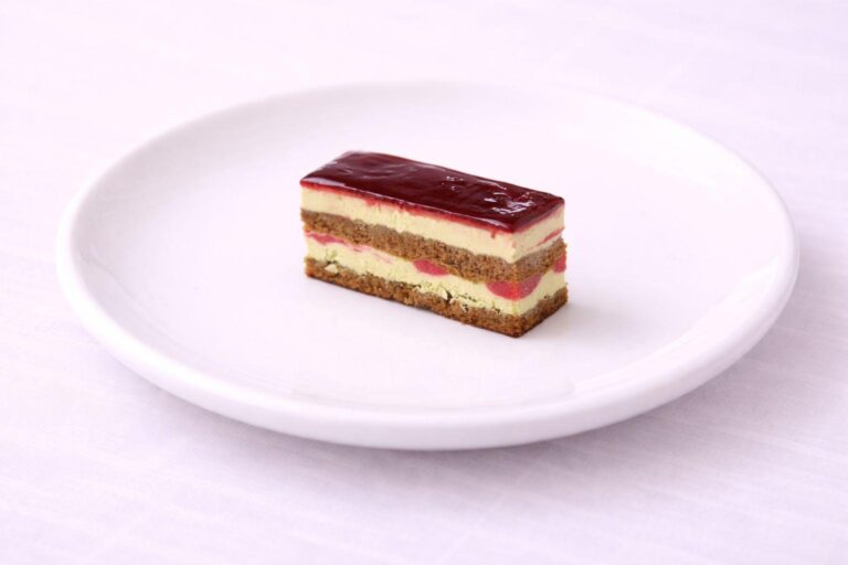 TORTA LAMPONE e PISTACCHIO